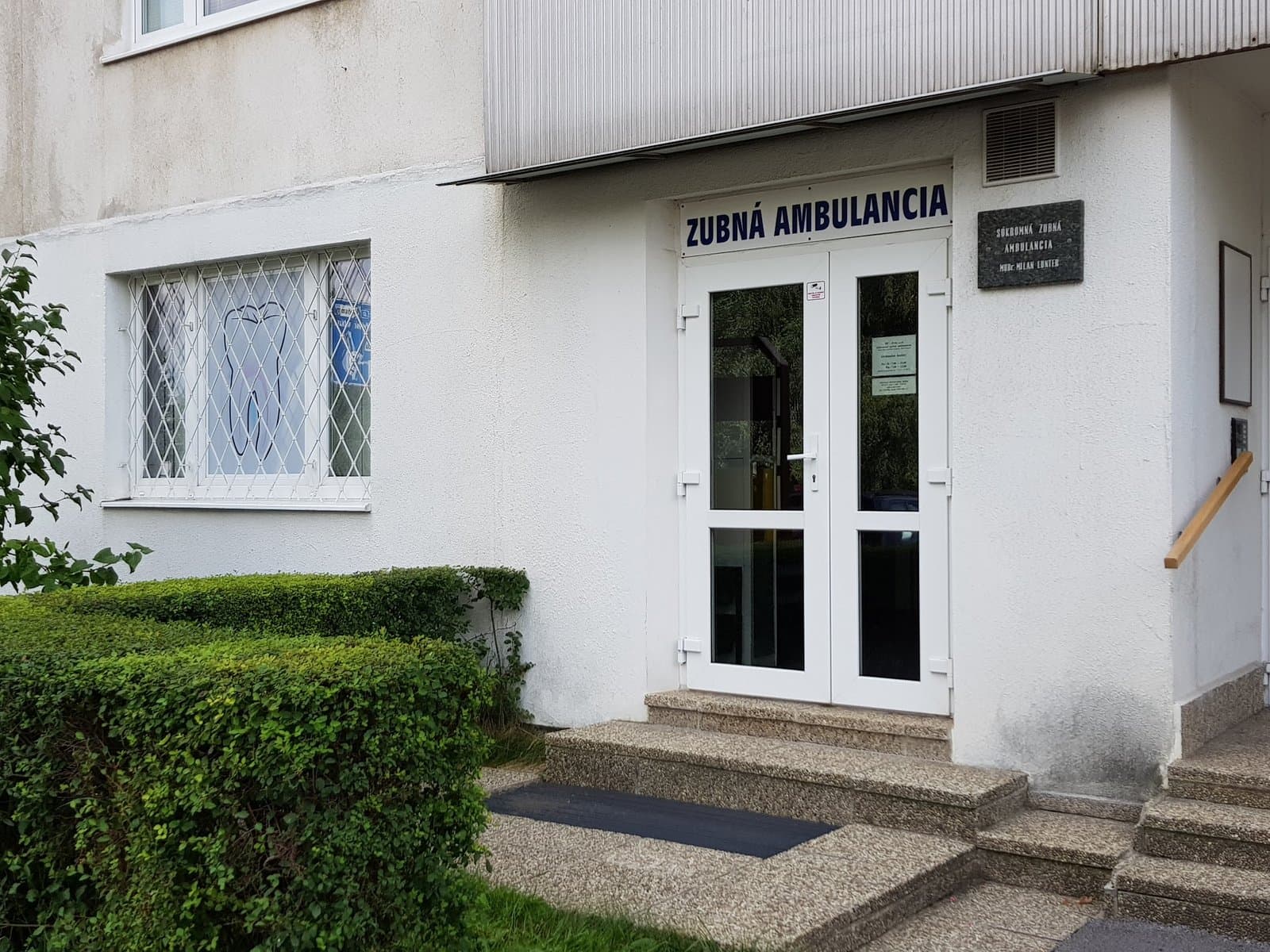 Lunter Milan Mudr., Stomatológ