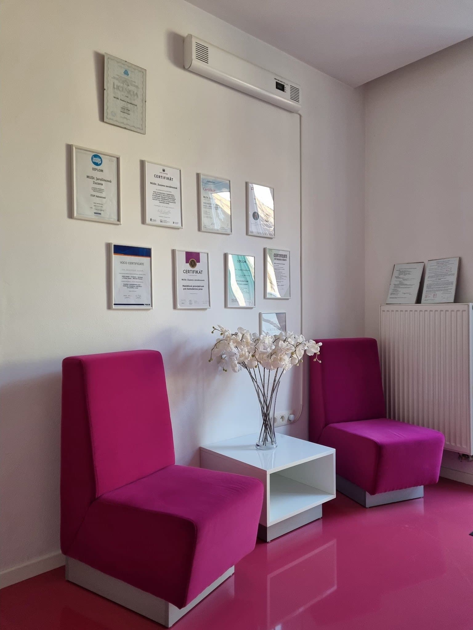 TOP DENTAL, s.r.o.