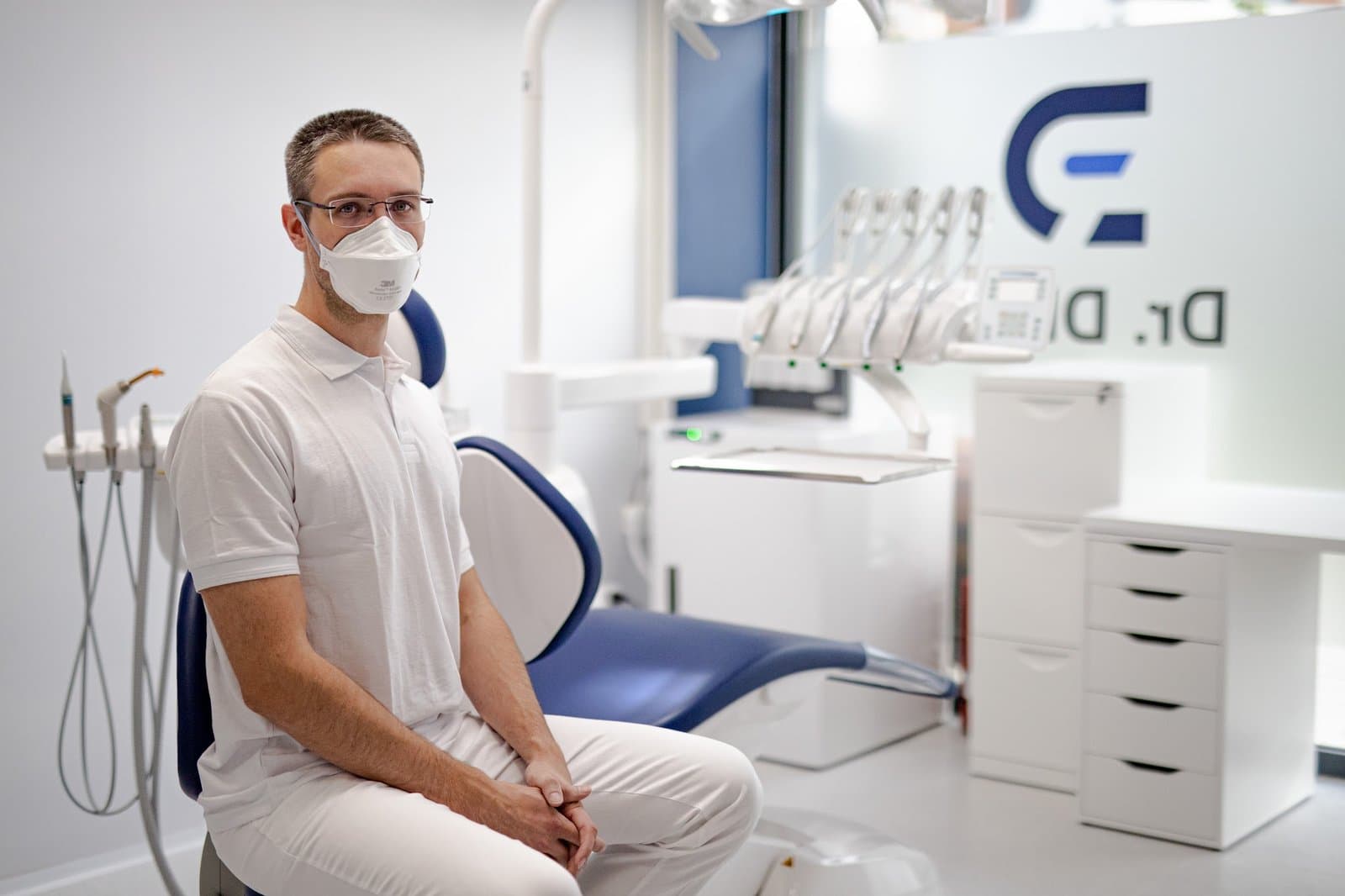 Dr. DENT