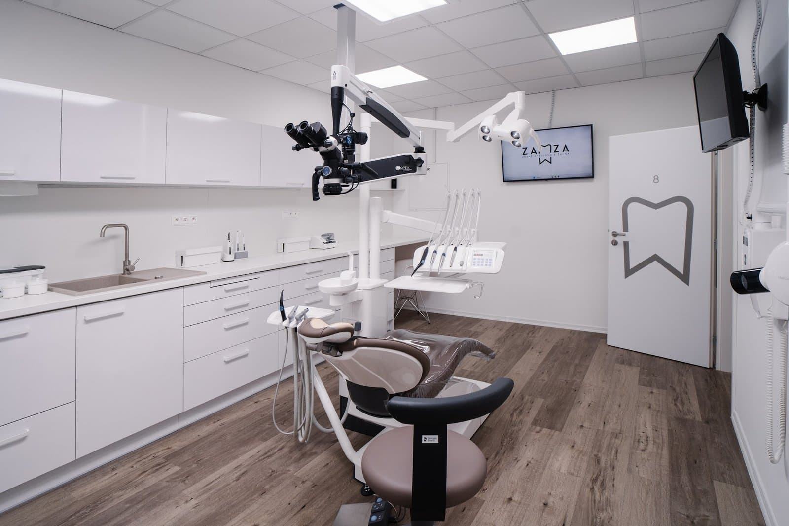 ZAMZA CLINIC s.r.o., zubár Žilina