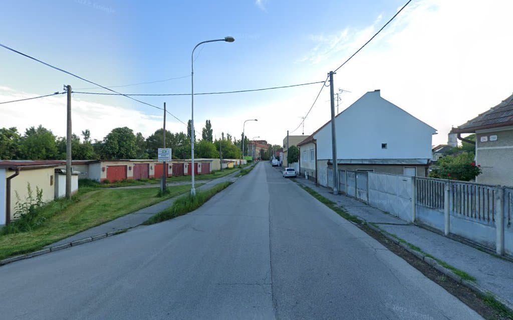 MUDr. Peter Svoreň - Zora Medi Dent