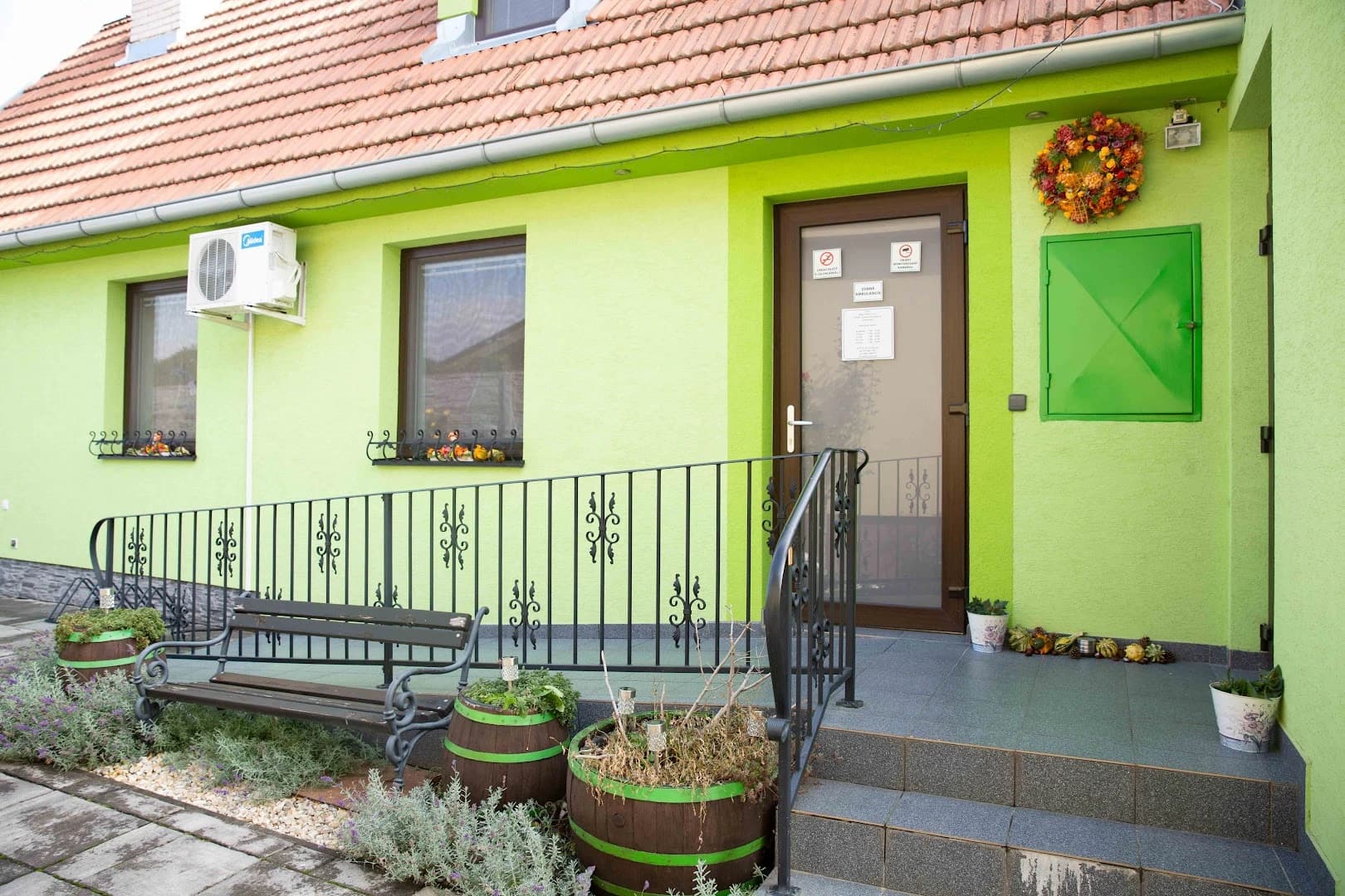 Žiarivé zuby Denscenter s.r.o.