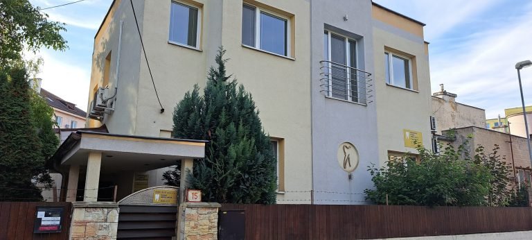 M&K dent spol. s r.o.