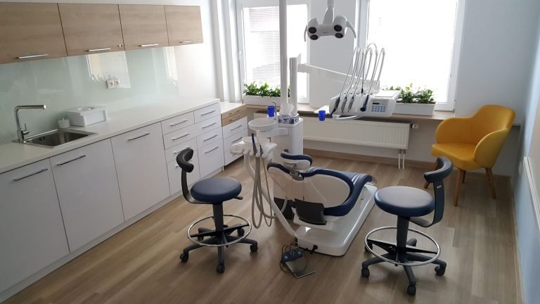 CreaDent s.r.o. - MDDr. Nemčeková Denisa