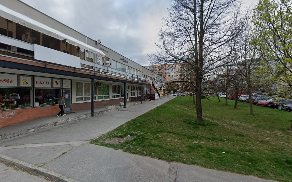 Dipl.zub.tech.Adriana Kováčová-Súkromná zubná tec.