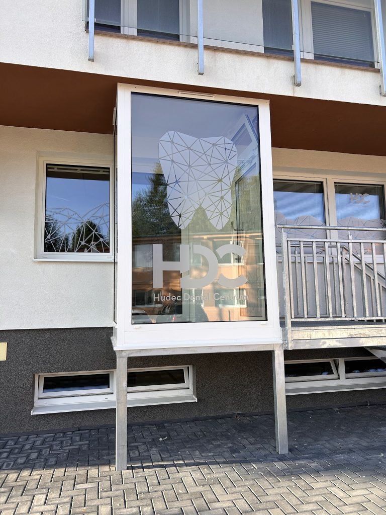 MUDr. Pavol Hudec, Equident spol. s r.o.