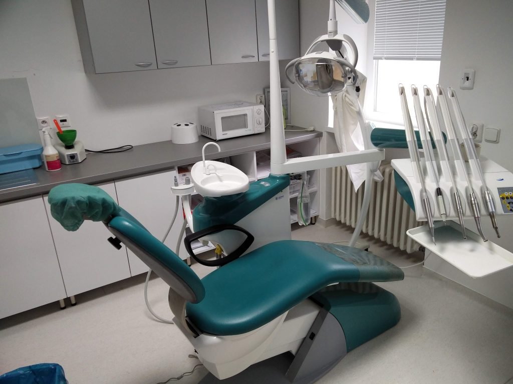 MUDr. Radomír Tarek - TAREK DENTAL, s.r.o.