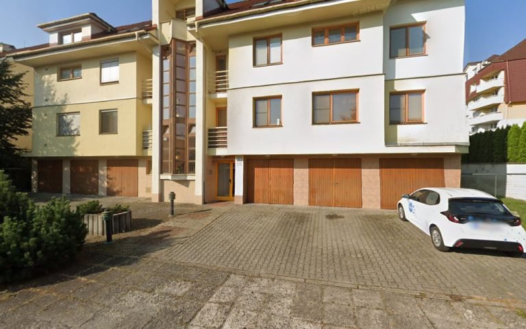 Sučanská Anna, MUDr. - stomatológ