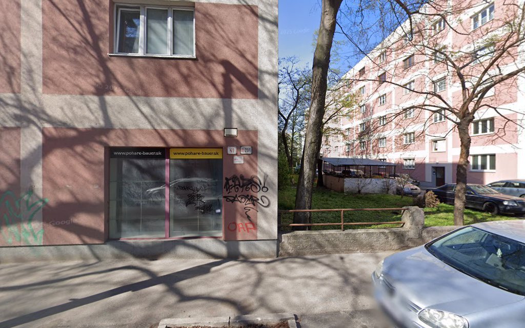 Zubár Kučeráková