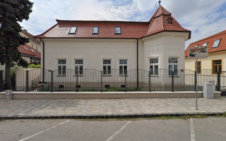 ZUBNÁ AMBULANCIA Lančaričová Milada MUDr.