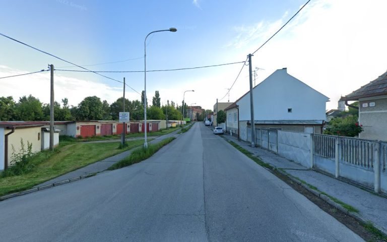 MUDr. Peter Svoreň - Zora Medi Dent