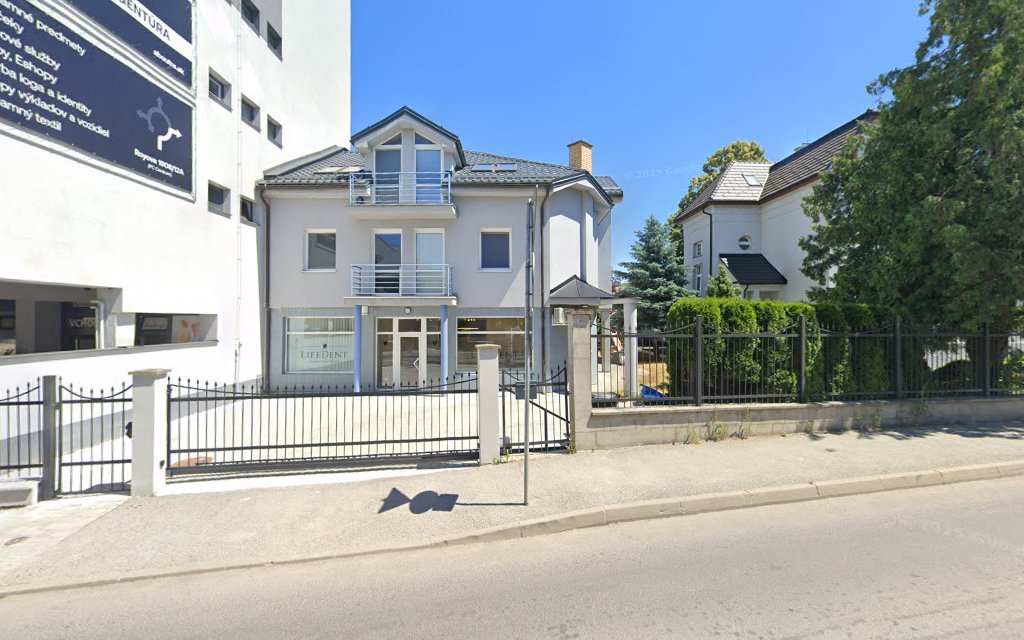 Exteriér kliniky